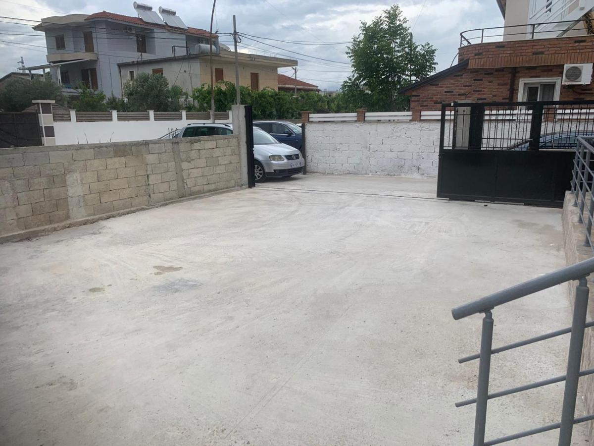 Villa Hysesani Vlorë Buitenkant foto