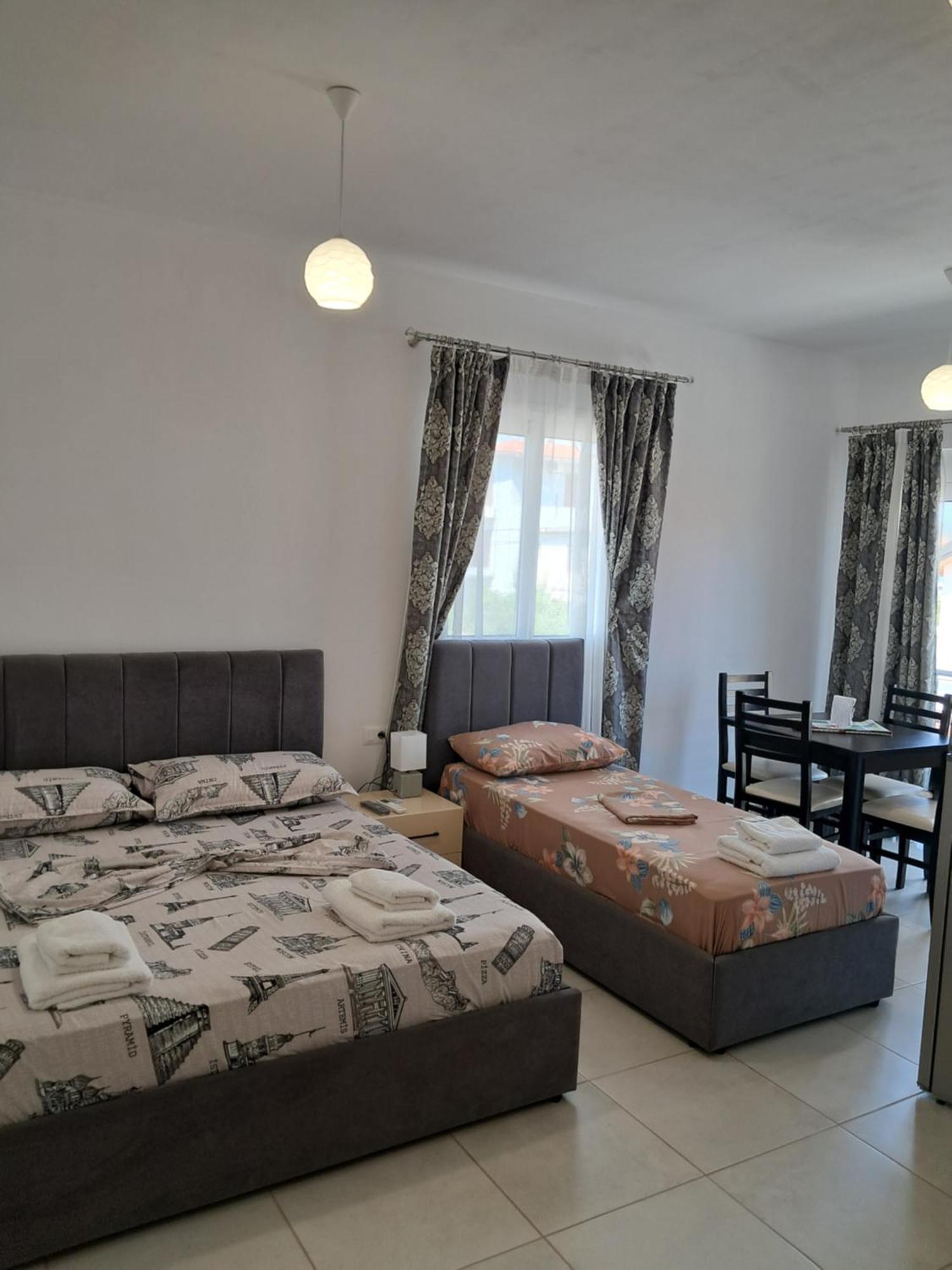 Villa Hysesani Vlorë Buitenkant foto