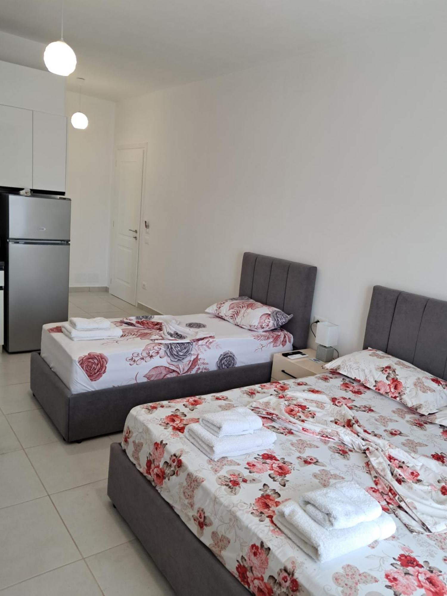 Villa Hysesani Vlorë Buitenkant foto