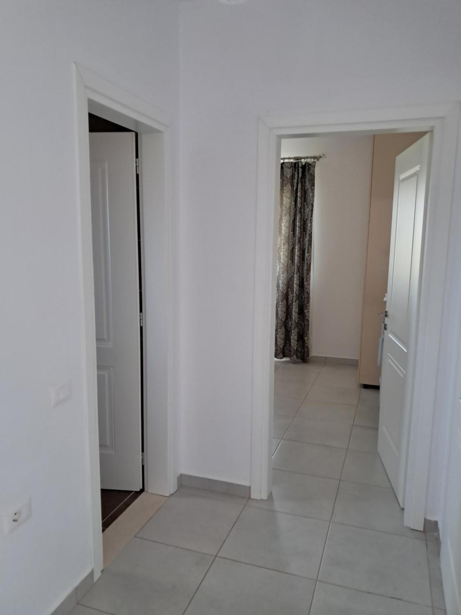 Villa Hysesani Vlorë Buitenkant foto